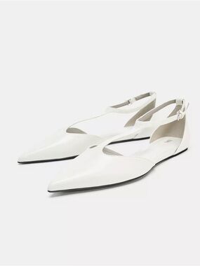 Zara Brand New Size 40
White Pointed Slingback Heels with Ankle Strap